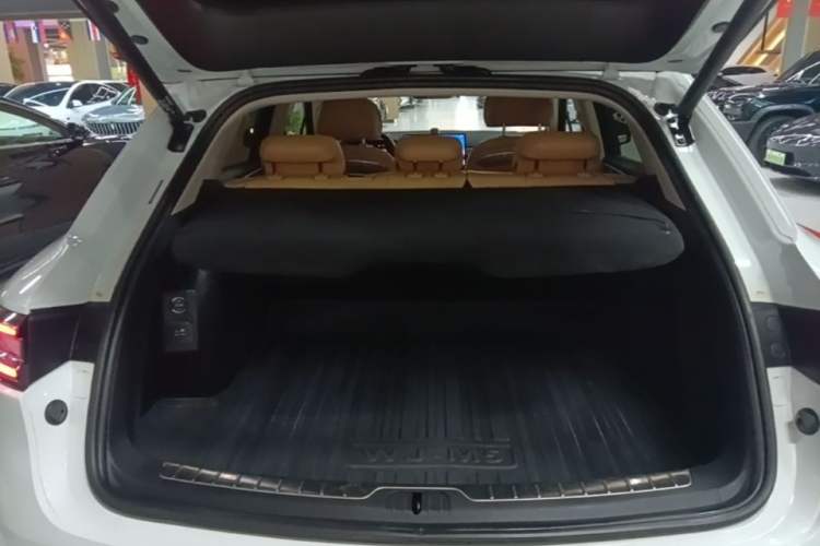 Used Hima AITO M5 2022 Extended-Range Four-Wheel Drive Performance Version Trunk