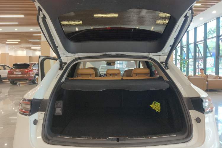 Used Hima AITO M5 2022 Extended-Range Four-Wheel Drive Ultimate Edition Trunk