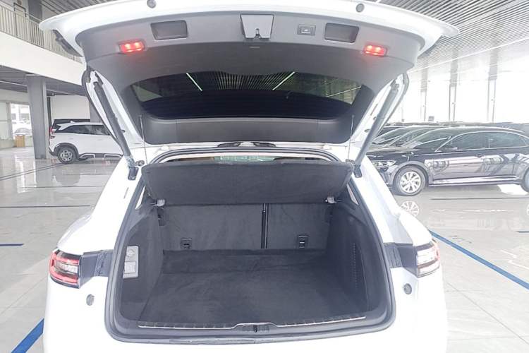 Used Hima AITO M5 2022 Extended-Range Four-Wheel Drive Performance Version Trunk