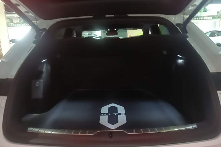 Used Hima AITO M5 2022 Pure Electric All-Wheel-Drive Performance Edition Trunk