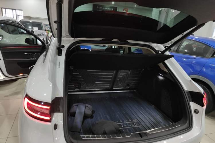 Used Hima AITO M5 2022 Extended-Range Four-Wheel Drive Performance Version Trunk