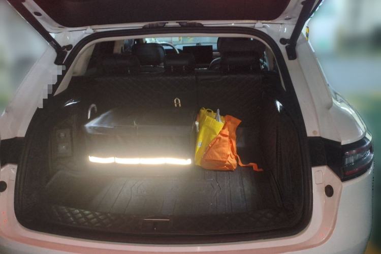 Used Hima AITO M5 2022 Extended-Range Four-Wheel Drive Ultimate Edition Trunk