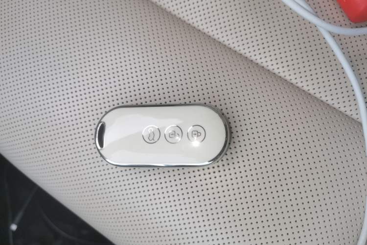 Used Hima AITO M5 2022 Extended-Range Four-Wheel Drive Ultimate Edition Vehicle Key