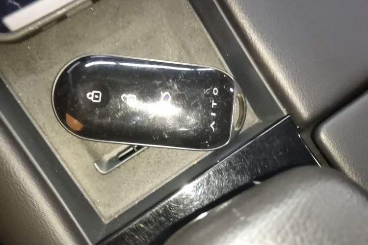Used Hima AITO M5 2022 Range-Extended Rear-Drive Standard Version Vehicle Key