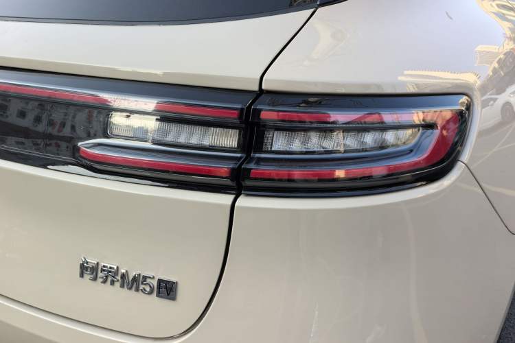 Used Hima AITO M5 2022 Pure Electric All-Wheel-Drive Performance Edition Exterior 8