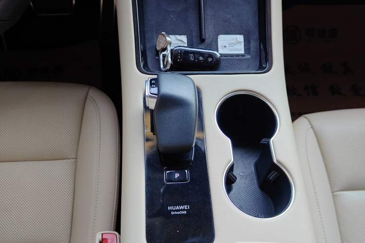 Used Hima AITO M5 2022 Pure Electric Rear-Drive Standard Edition Gear Lever