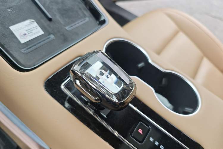 Used Hima AITO M5 2022 Pure Electric All-Wheel-Drive Performance Edition Gear Lever