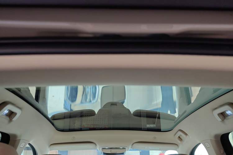 Used Hima AITO M5 2022 Pure Electric Rear-Drive Standard Edition Headliner