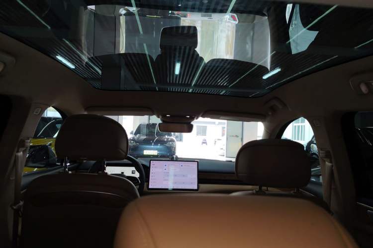 Used Hima AITO M5 2022 Pure Electric Rear-Drive Standard Edition Headliner