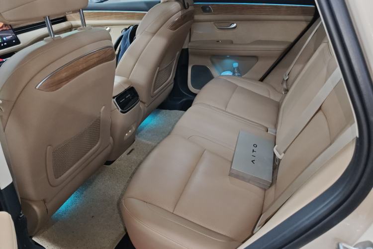Used Hima AITO M5 2022 Pure Electric Rear-Drive Standard Edition Interior 4