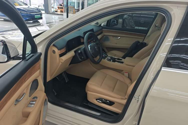 Used Hima AITO M5 2022 Pure Electric Rear-Drive Standard Edition Left Front Seat