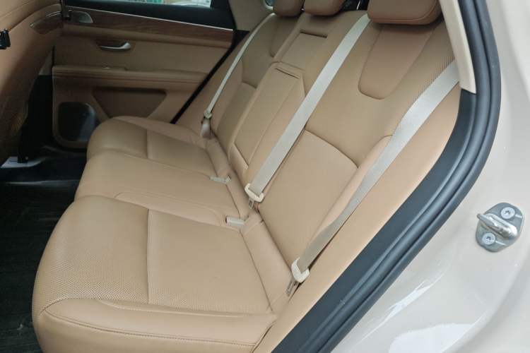 Used Hima AITO M5 2022 Pure Electric All-Wheel-Drive Performance Edition Left Rear Seat