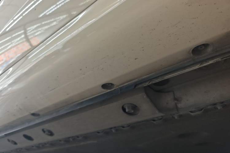 Used Hima AITO M5 2022 Pure Electric Rear-Drive Standard Edition Left Side Sill