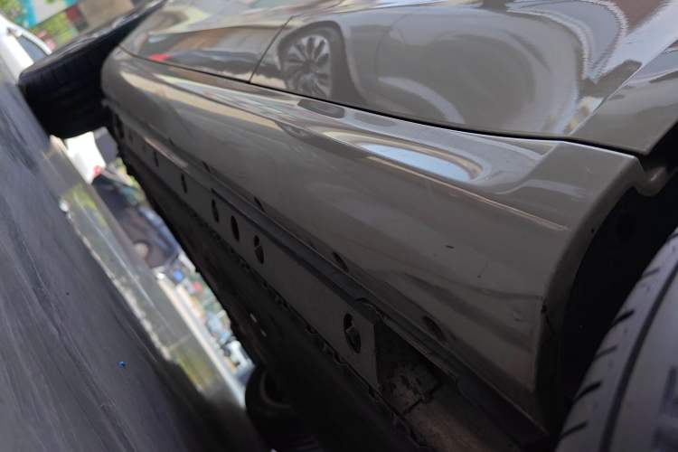 Used Hima AITO M5 2022 Pure Electric Rear-Drive Standard Edition Left Side Sill