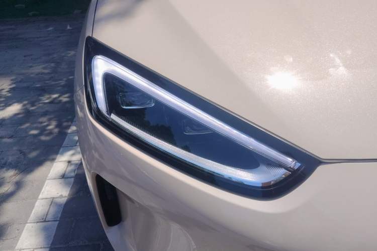 Used Hima AITO M5 2022 Pure Electric Rear-Drive Standard Edition Right Front Headlight
