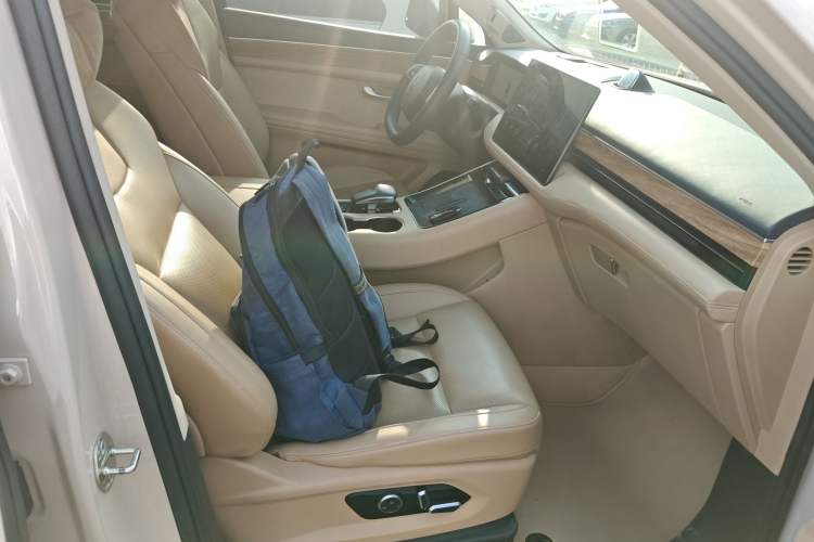 Used Hima AITO M5 2022 Pure Electric Rear-Drive Standard Edition Right Front Seat