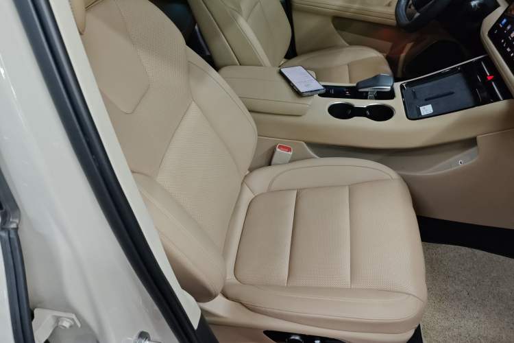 Used Hima AITO M5 2022 Pure Electric Rear-Drive Standard Edition Right Front Seat