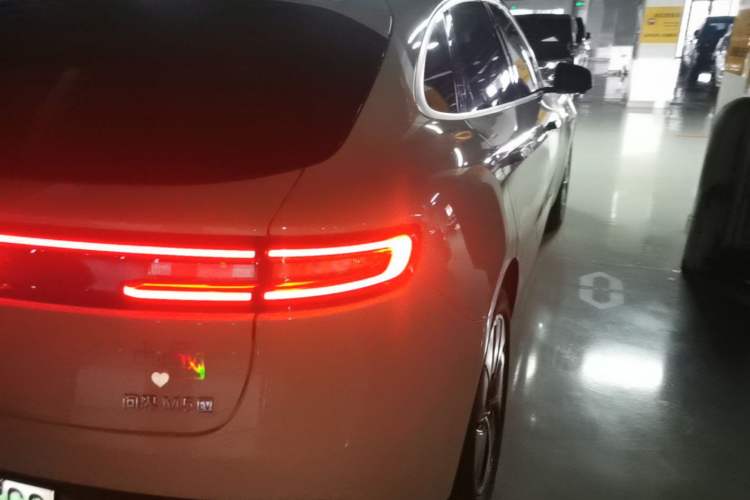 Used Hima AITO M5 2022 Pure Electric Rear-Drive Standard Edition Right Rear Taillight