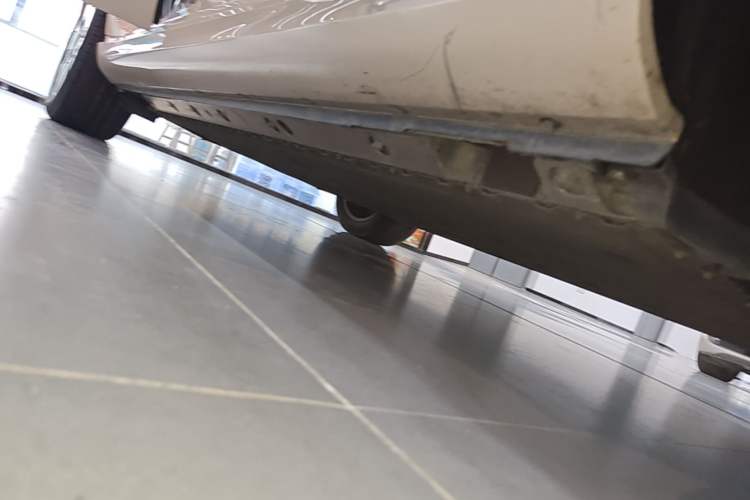Used Hima AITO M5 2022 Pure Electric Rear-Drive Standard Edition Right Side Sill