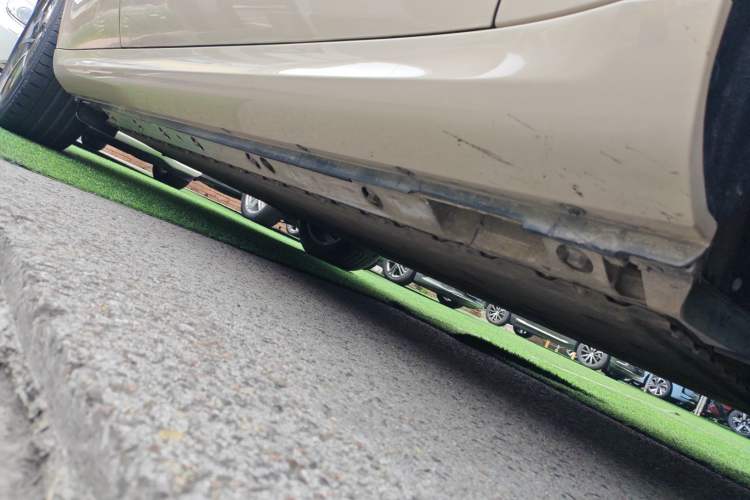 Used Hima AITO M5 2022 Pure Electric Rear-Drive Standard Edition Right Side Sill
