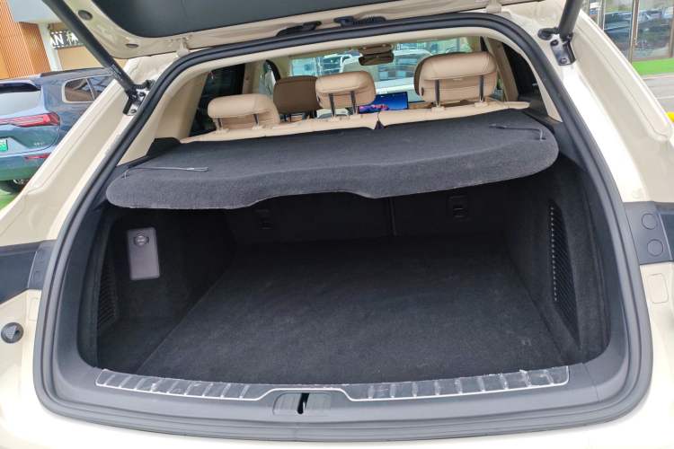 Used Hima AITO M5 2022 Pure Electric Rear-Drive Standard Edition Trunk