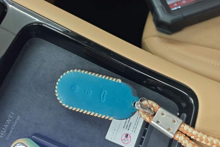 Used Hima AITO M5 2022 Pure Electric Rear-Drive Standard Edition Vehicle Key