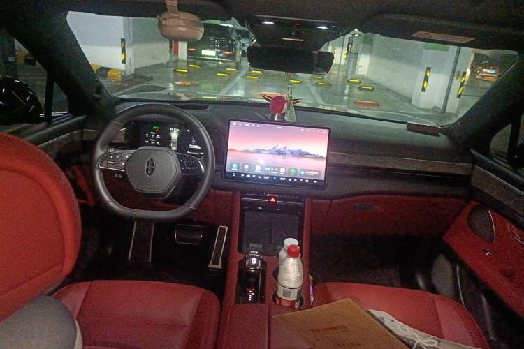 Used Hima AITO M5 2023 Pure Electric Rear-Drive Intelligent Driving Version Center Console