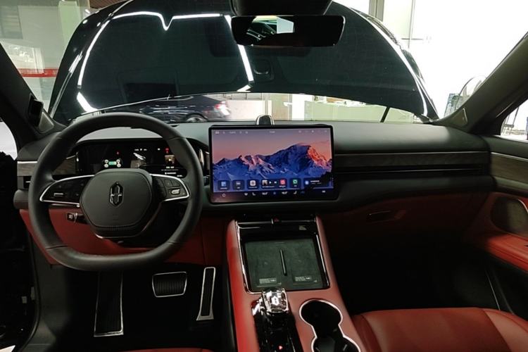 Used Hima AITO M5 2023 Pure Electric Rear-Drive Intelligent Driving Version Center Console