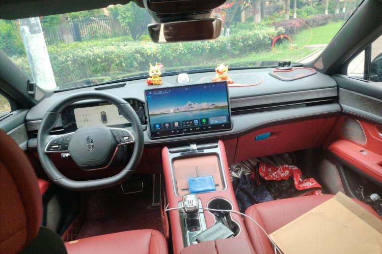 Used Hima AITO M5 2023 Pure Electric Rear-Drive Intelligent Driving Version Center Console