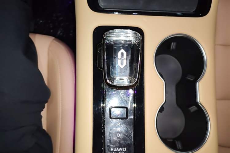 Used Hima AITO M5 2023 Extended-Range Rear-Drive Intelligent Driving Version Gear Lever