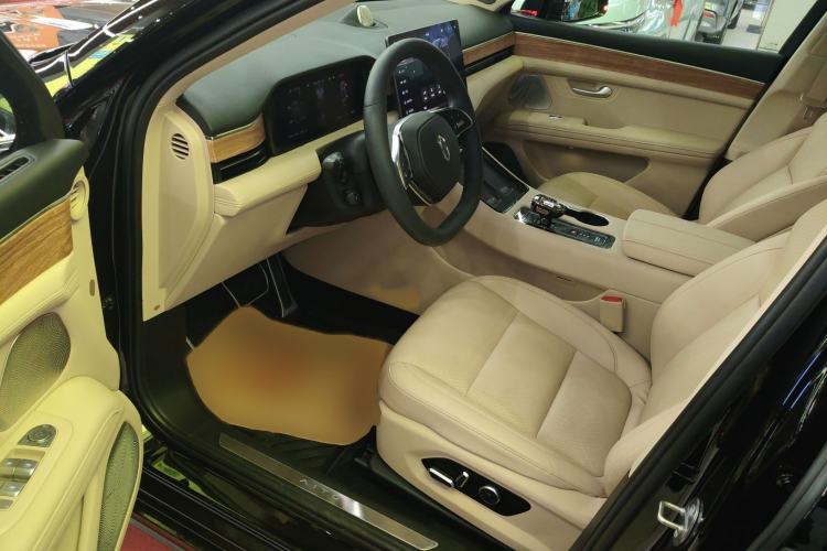 Used Hima AITO M5 2023 All-Electric Rear-Drive Standard Edition Interior 3