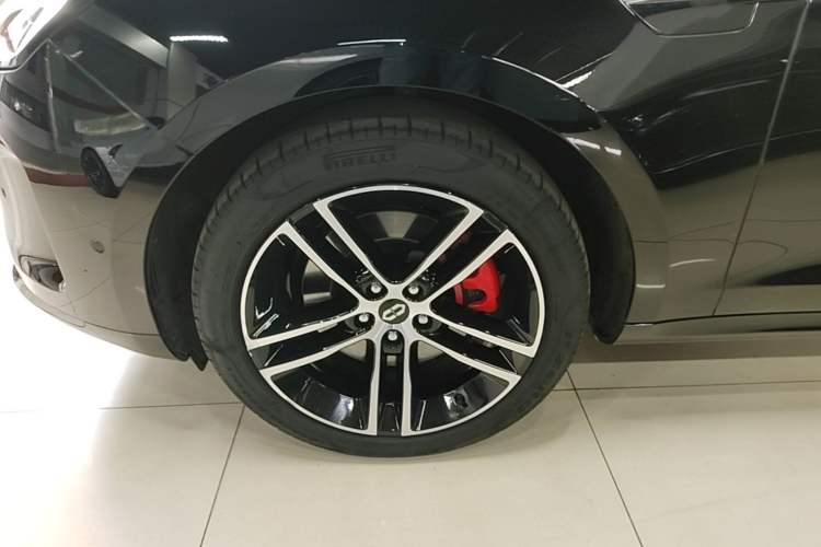 Used Hima AITO M5 2023 Pure Electric Rear-Drive Intelligent Driving Version Left Front Wheel Hub