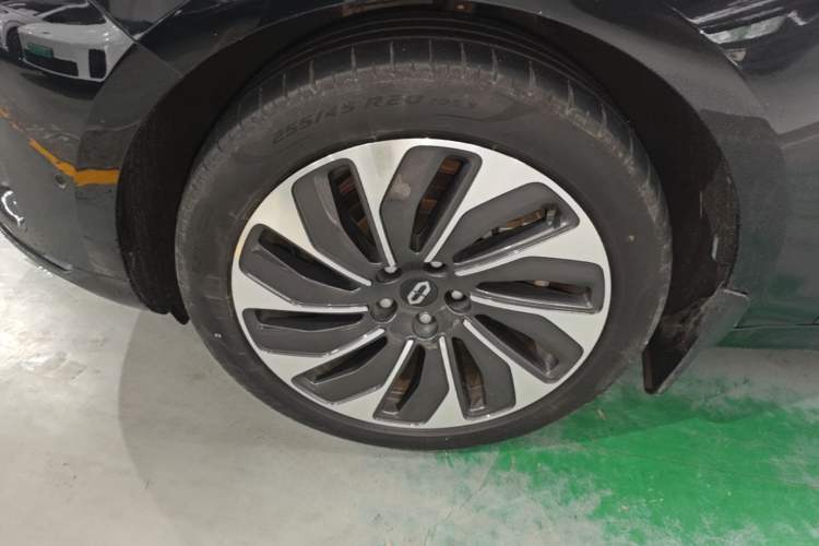Used Hima AITO M5 2023 Extended-Range Rear-Drive Intelligent Driving Version Left Front Wheel Hub