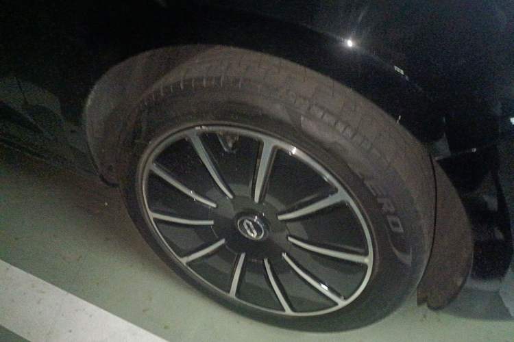 Used Hima AITO M5 2023 Pure Electric Rear-Drive Intelligent Driving Version Right Front Wheel Hub