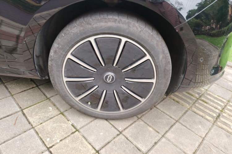 Used Hima AITO M5 2023 Pure Electric Rear-Drive Intelligent Driving Version Right Front Wheel Hub