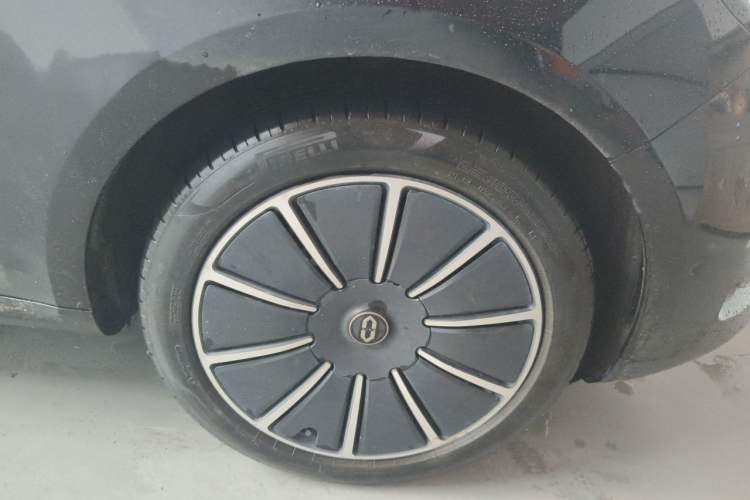 Used Hima AITO M5 2023 Pure Electric Rear-Drive Intelligent Driving Version Right Front Wheel Hub