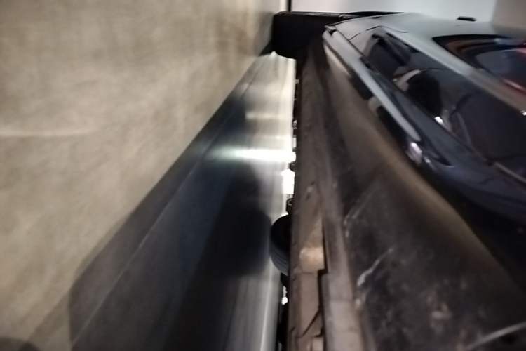 Used Hima AITO M5 2023 Pure Electric Rear-Drive Intelligent Driving Version Right Side Sill