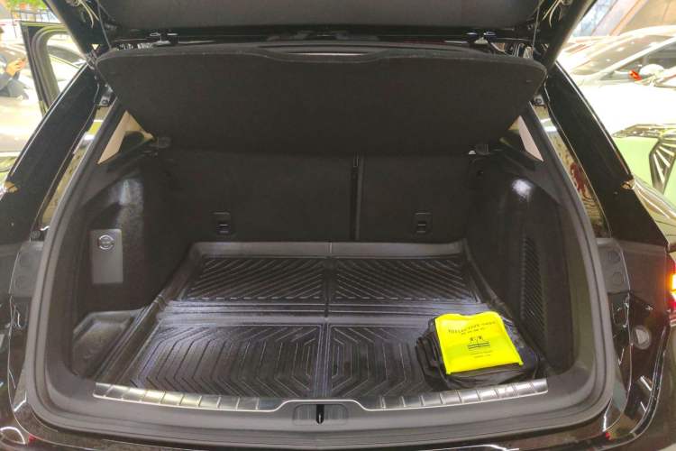 Used Hima AITO M5 2023 All-Electric Rear-Drive Standard Edition Trunk