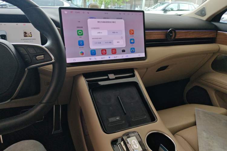 Used Hima AITO M5 2023 Extended-Range Rear-Drive Intelligent Driving Version Audio And AC Panel