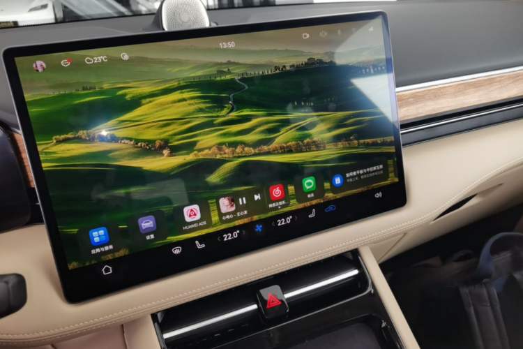Used Hima AITO M5 2023 Extended-Range Four-Wheel Drive Intelligent Driving Version Audio And AC Panel