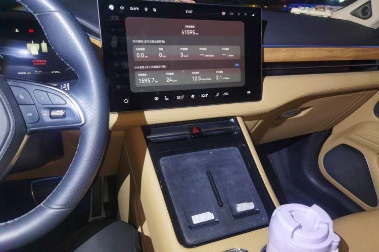 Used Hima AITO M5 2023 Extended-Range Four-Wheel Drive Intelligent Driving Version Audio And AC Panel