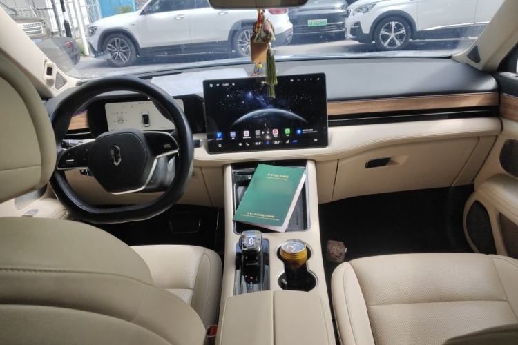 Used Hima AITO M5 2023 Extended-Range Rear-Drive Intelligent Driving Version Center Console