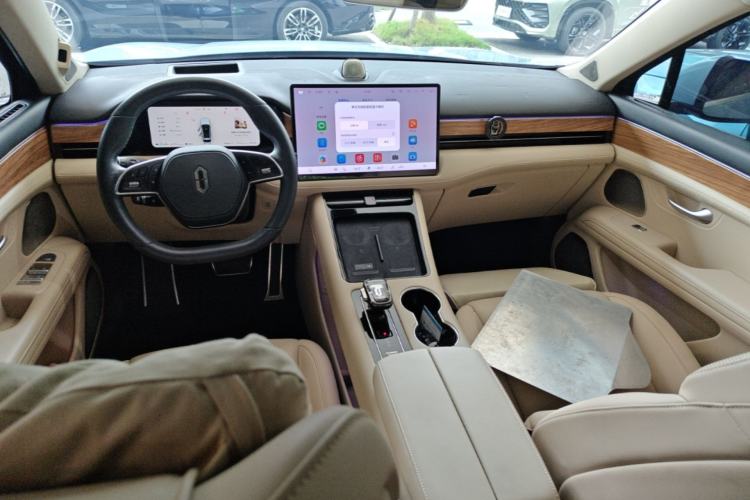 Used Hima AITO M5 2023 Extended-Range Rear-Drive Intelligent Driving Version Center Console