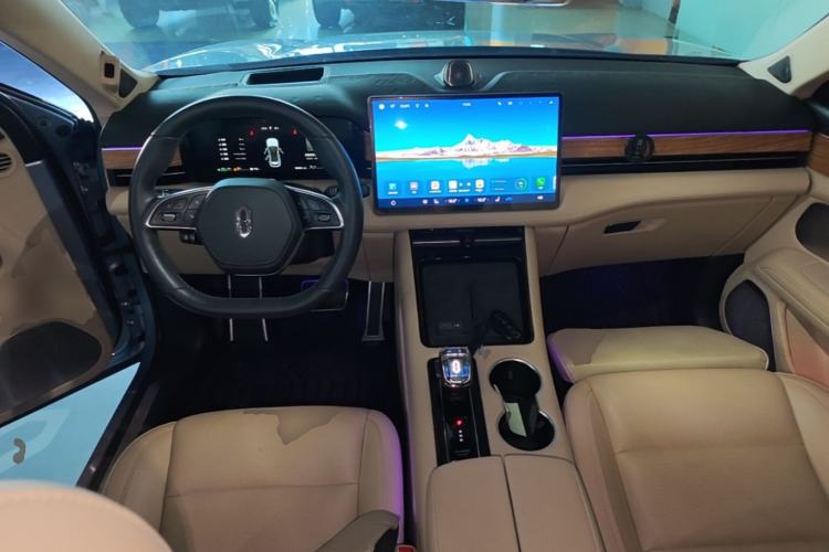 Used Hima AITO M5 2023 Extended-Range Rear-Drive Intelligent Driving Version Center Console