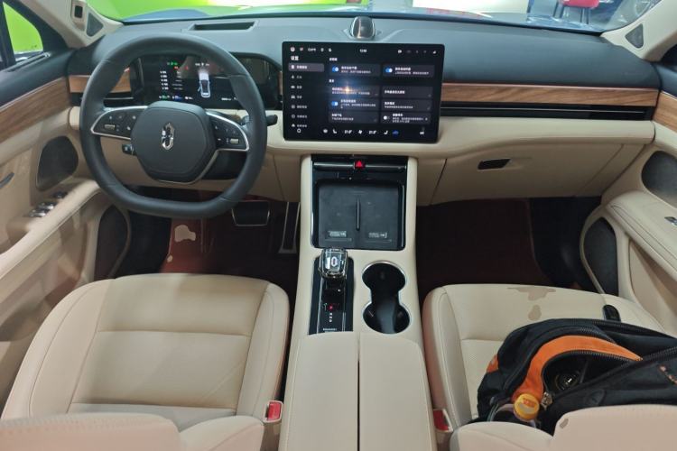 Used Hima AITO M5 2023 Extended-Range Four-Wheel Drive Intelligent Driving Version Center Console