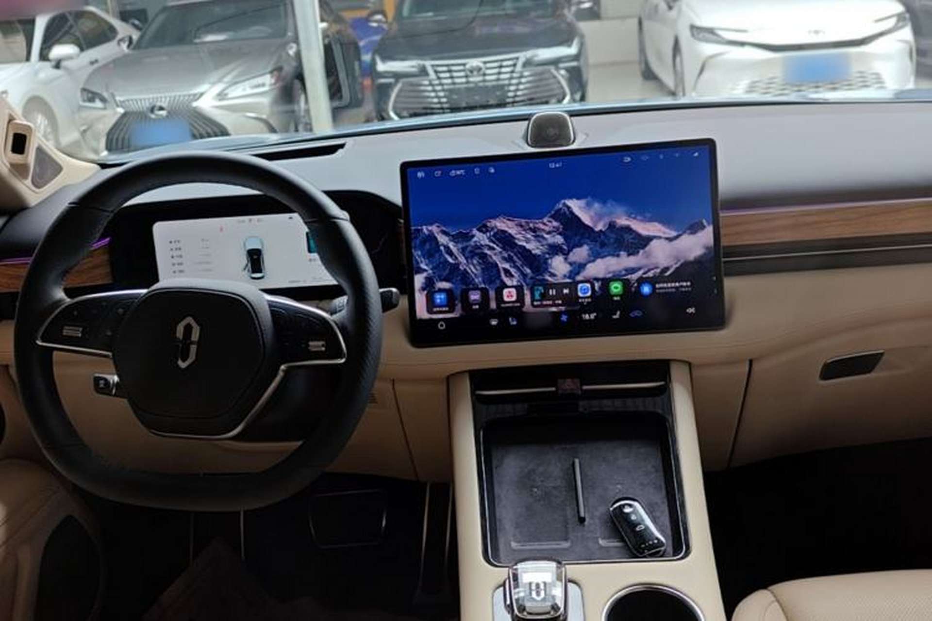 Used Hima AITO M5 2023 Extended-Range Four-Wheel Drive Intelligent Driving Version Center Console