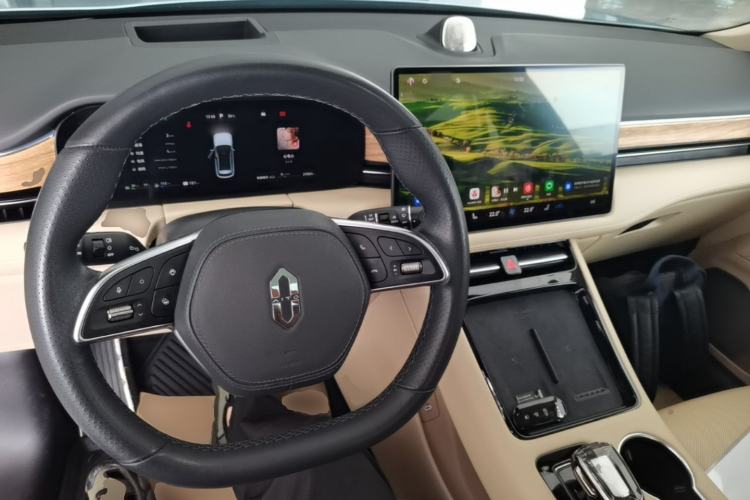 Used Hima AITO M5 2023 Extended-Range Four-Wheel Drive Intelligent Driving Version Center Console