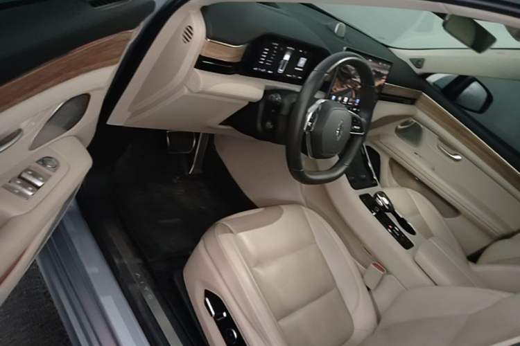 Used Hima AITO M5 2023 Extended-Range Four-Wheel Drive Intelligent Driving Version Driver Seat