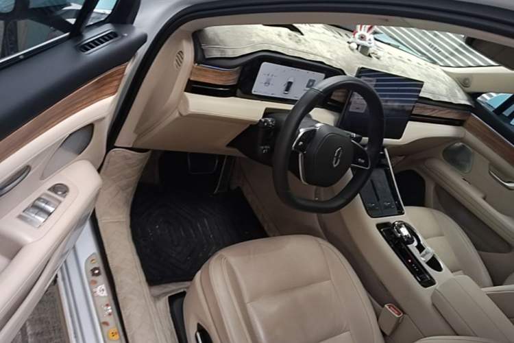 Used Hima AITO M5 2023 Extended-Range Four-Wheel Drive Intelligent Driving Version Driver Seat