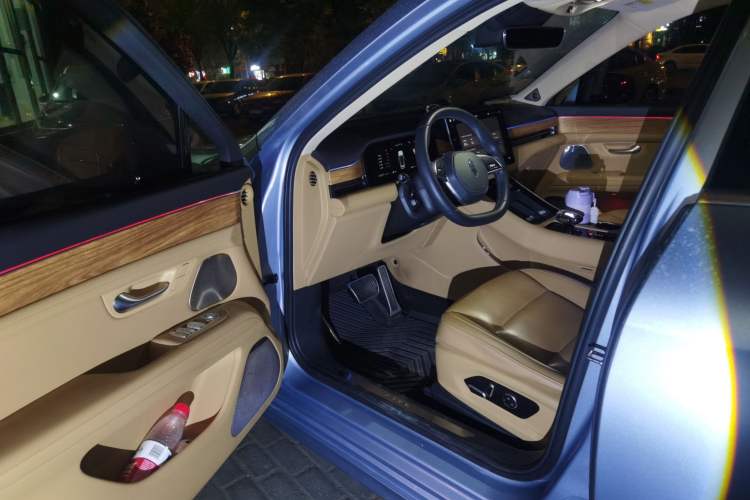Used Hima AITO M5 2023 Extended-Range Four-Wheel Drive Intelligent Driving Version Driver Seat